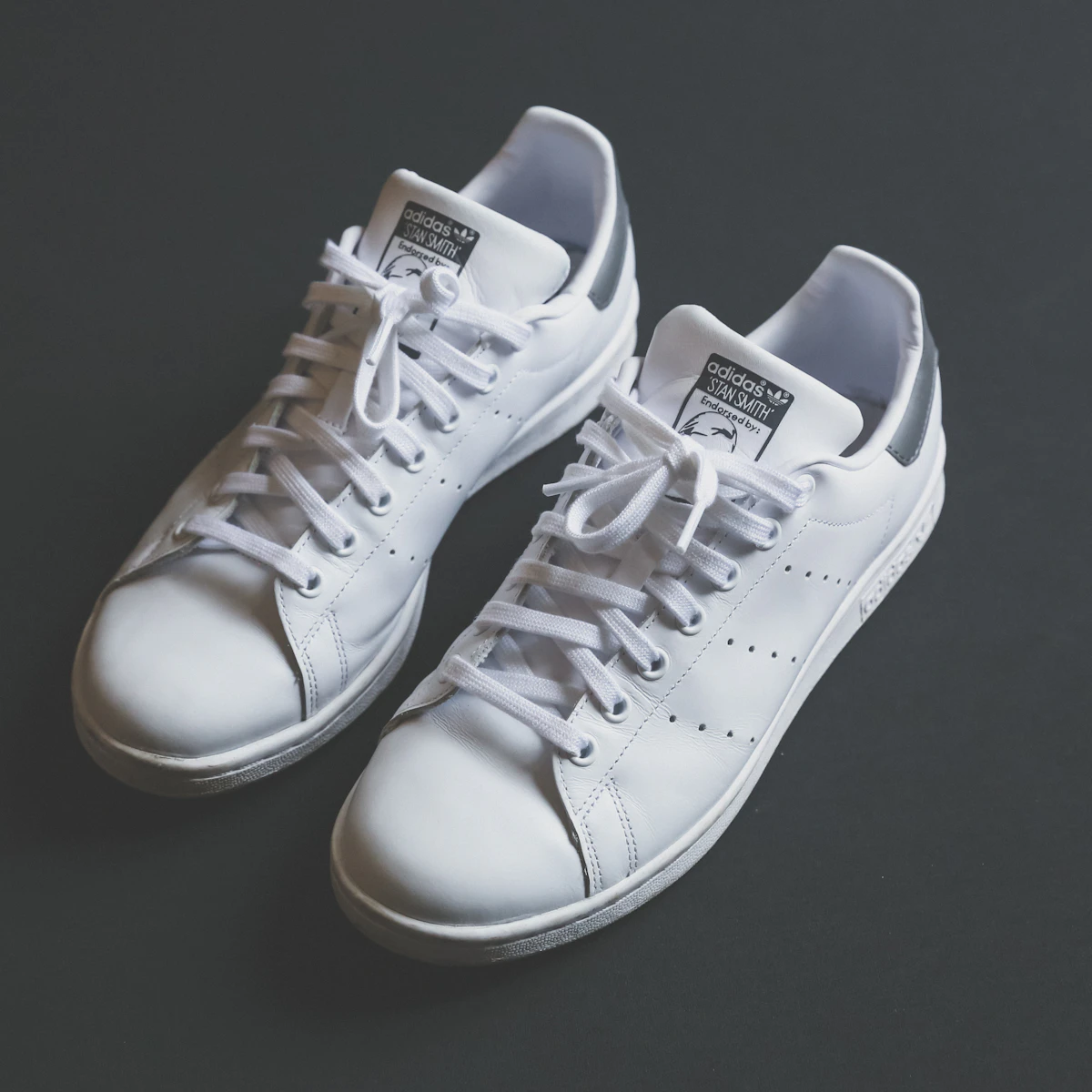 adidas Stan Smith sneakers in white leather with grey heel tabs
